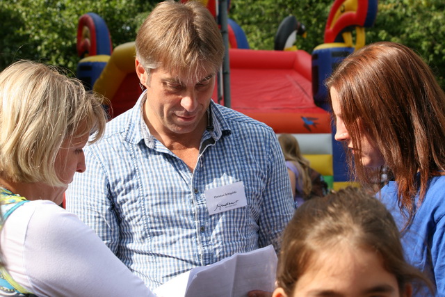 gal/2010/2010 Saitentwist Essen Original Moderation und Kinderbuehne 11.09/2010 Saitentwist 11.09. Moderation Essen Original HIrschlandplat 090.jpg